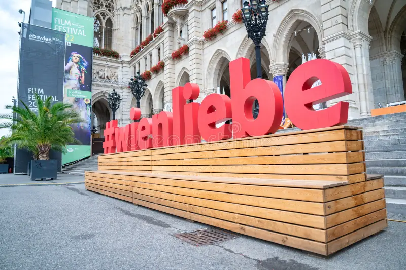 Πρόσκληση εκδήλωσης ενδιαφέροντος ταξιδιωτικών γραφείων για πραγματοποίηση σχολικής εκδρομής στο εξωτερικό